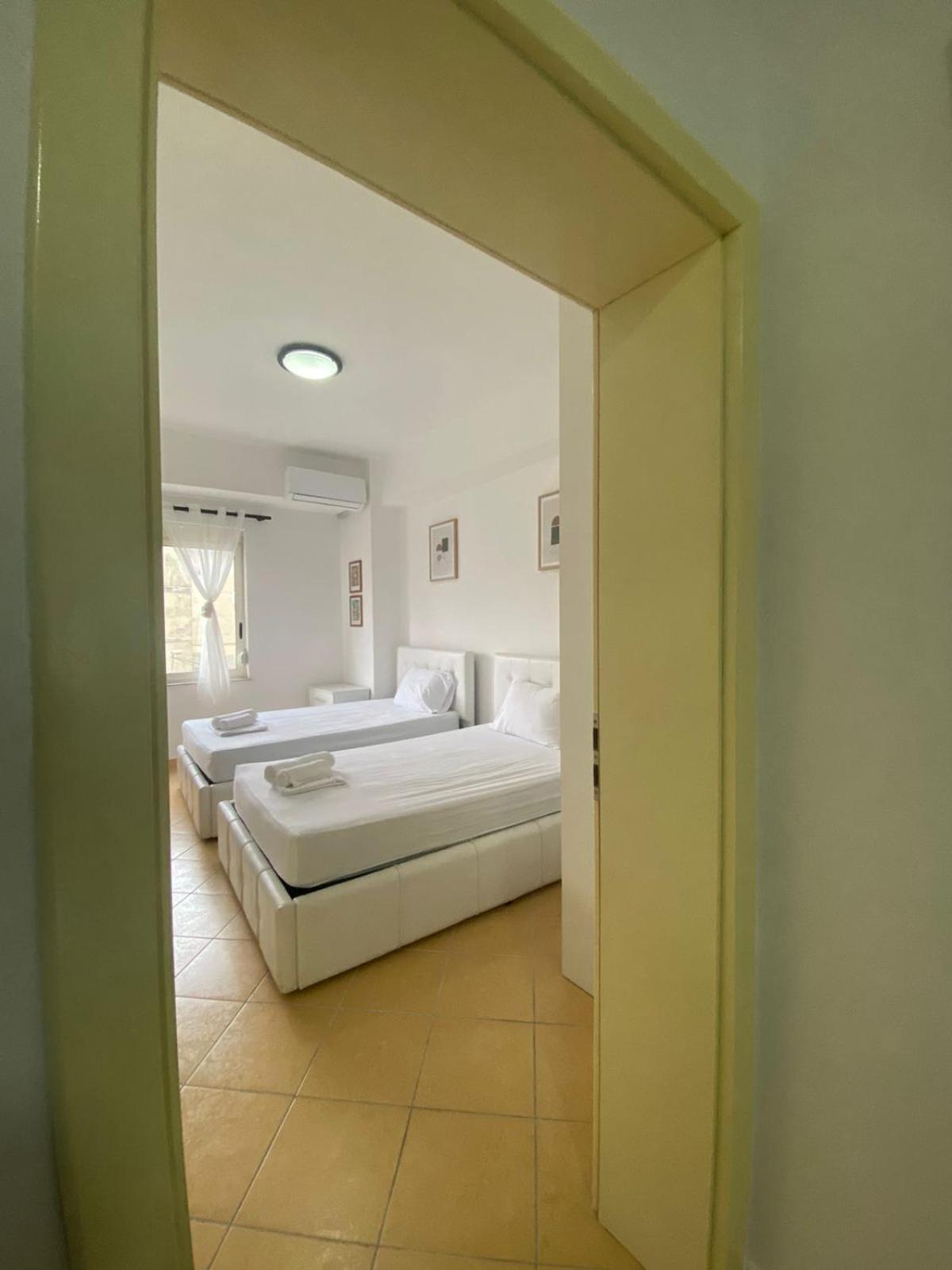 Nicole Apartments Rental Durrës Eksteriør bilde
